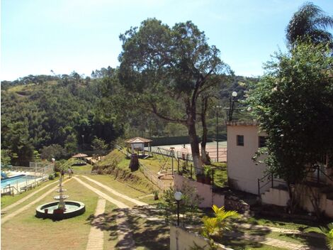 Quadras de Tênis em Terra Preta